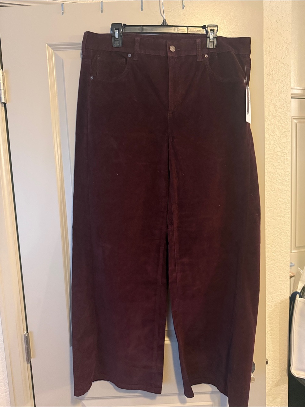 Women’s Wide-Leg Pants - Burgundy